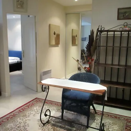 Apartment In Rue Halevy - Ric